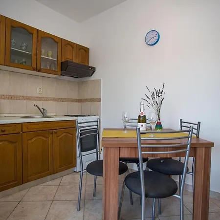 Guest house Mala Karla 1685